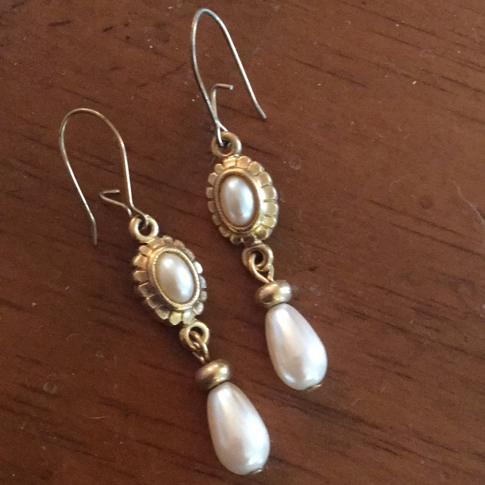 1928 pearl and gold earrings
